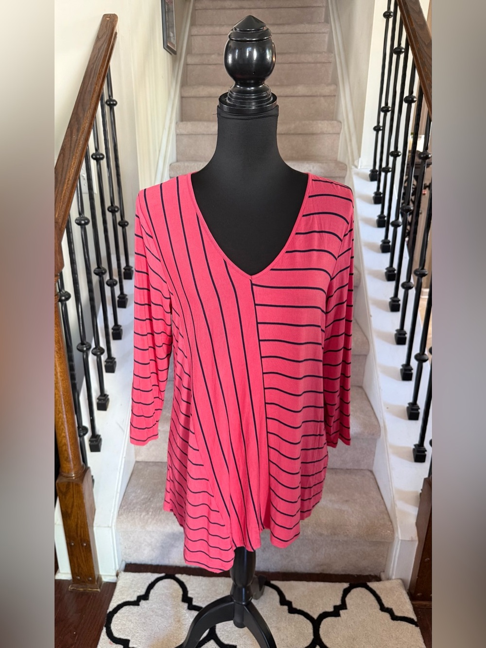 Cable & Gauge Pink V-Neck Striped Long Sleeve Top